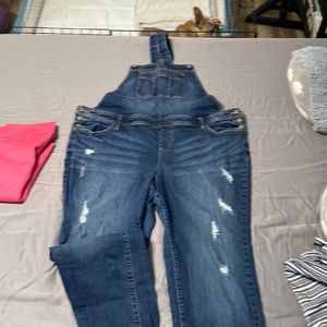 TORRID OVERALL JEAN - MEDIUM WASH WITH DESTRUCTION